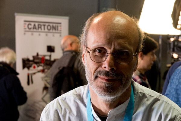 Jean-Marc Selva sur fond de stand Cartoni
 - Photo Romain Mathieu

