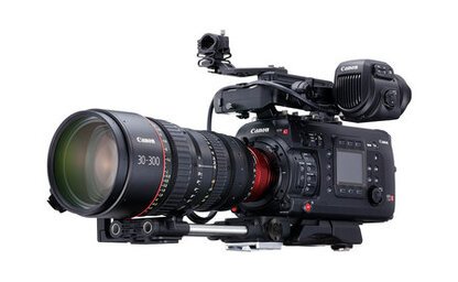 Canon EOS C700 et zoom CN-E30-300 mm T2.95-3.7 LS