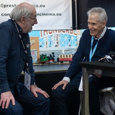 La bonne humeur va bon train entre Hervé Theys et Howard Preston, sur le stand HD Systems
 - Photo Marc Salomon

