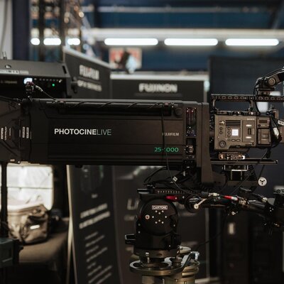 Zoom Fujinon Duvo25-1000 monté par PhotoCineLive pour PhotoCineRent
 - Photo Katarzyna Średnicka

