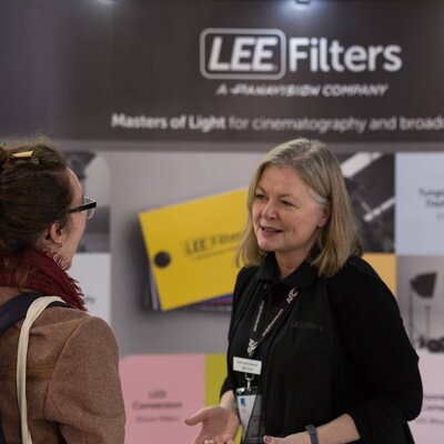 Kim Brennan sur le stand Lee Filters
 - Photo Ana Lefaux

