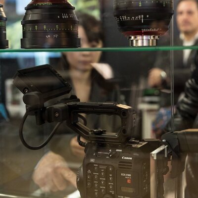 Caméra EOS C500 Mark II et optiques Sumire Prime sur le stand Canon
 - Photo Ana Lefaux


