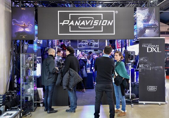 Le stand Panavision, vu de côté
 - Photo Alain Curvelier

