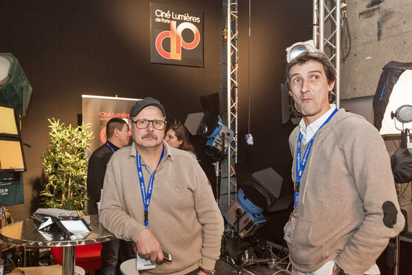 Gilles Atanassian et Vincent Rodriguez sur le stand Ciné Lumières de Paris
 Photo Romain Bassenne
