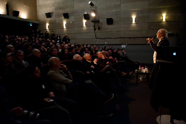 Vittorio Storaro et le public de la salle Jean Renoir
 Photo Pauline Maillet
